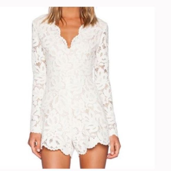 NWOT "Mia" White Lace Romper - Picture 1 of 13